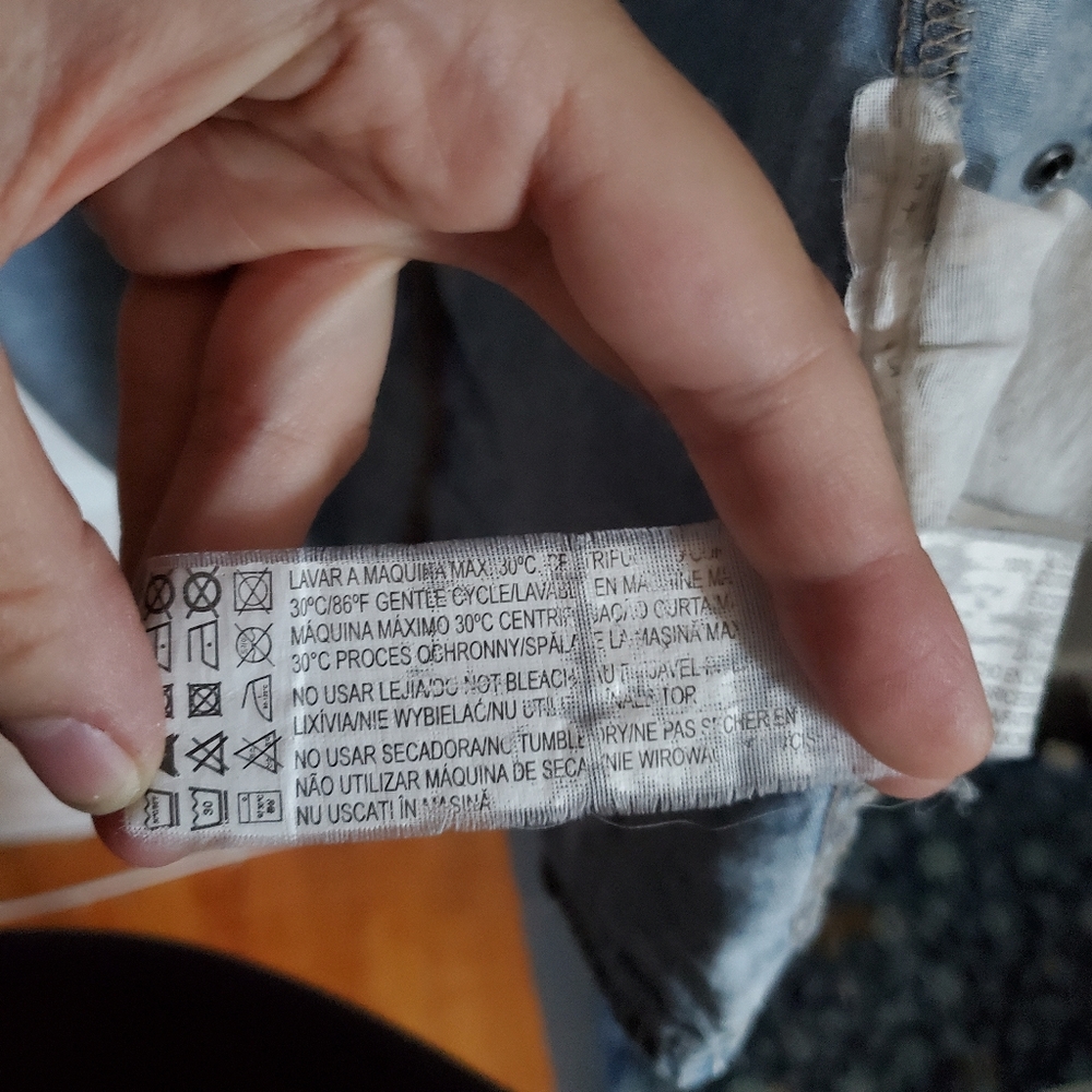 Denim sleevless jacket - Picture 4 of 8